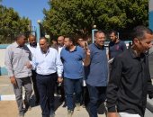 محافظ أسيوط يتفقد وحدة طب الأسرة بقرية الواسطى بتكلفة 60 مليون جنيه