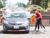 5 طرق فعالة أهمها مزيل طلاء الأظافر لتنظيف بقع السيارة