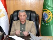 محافظ الإسماعيلية يجتمع بلجنة تطوير الأندية والشواطئ