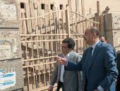 وزير الثقافة والمحافظ يتفقدان أعمال تطوير قصر ثقافة سوهاج.. فيديو وصور