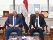 وزير العمل يستقبل محافظ الوادى الجديد لتوفير وظائف لائقة للشباب