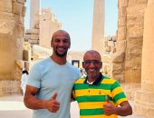 البطل الأوليمبى كرم جابر يستمتع بأجازة شتوية فى معابد الكرنك
