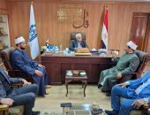 اتحاد العمال يبحث مع رئيس لجان الفتوى عقد محاضرات لرفع الوعي الدينى