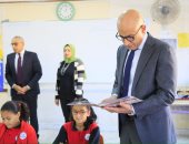 وزير التعليم يتفقد المدرسة المصرية اليابانية بالشروق ويشيد بالمستوى التعليمى