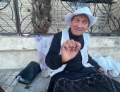 صيد السمك غية.. "على نعمان" أشهر صياد بالشبكة بالإسكندرية.. يعمل فى غزل الشبك ويبدأ عمله فى السادسة صباحا.. ويؤكد: 40 سنة فى البحر وورثت المهنة عن أجدادى.. "واللى عايز ينجح يبدأ يومه من الفجر".. صور وفيديو