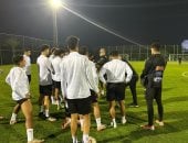 ميكالى يطالب لاعبي منتخب الشباب بالتركيز فى لقاء ليبيا