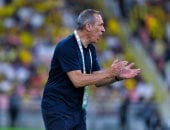 الخليج ضد الهلال.. دونيس لا يستبعد الفوز على الزعيم فى الدوري السعودي