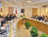 وزير التموين يبحث مع شركات زيوت الطعام تأمين احتياجات السوق بأسعار عادلة