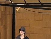 هنادي مهنا وأحمد عصام يحضران جنازة والدة مي عز الدين