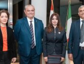 مسيرة فيروتشى وتأثره على التراث المصري فى معرض بروما.. صور