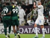 الأهلي يكتفي بالتعادل مع استقلال طهران 2-2 في مباراة مثيرة بدوري أبطال آسيا للنخبة