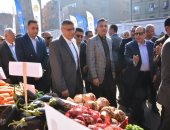 وزارة التموين تطرح الخضراوات والفاكهة بسوق اليوم الواحد بتخفيضات 30%