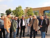 نائب رئيس "هيئة المجتمعات العمرانية" يتفقد محطتى مياه وصرف وطرق بمدينة السادات