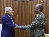 أبو الغيط يلتقى البرهان.. ويؤكد حرص الجامعة العربية على السلام بالسودان