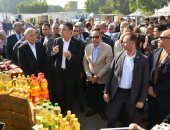 وزير التموين يوجه شركة الصناعات الغذائية باستمرار ضخ السلع بأسواق اليوم الواحد