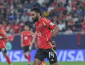 حسين الشحات: لاعبو الأهلي غلابة فى الرواتب مقارنة بآخرين.. وزيزو صفقة القرن