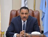 محافظ مطروح يتفقد القافلة الطبية بمنطقة شمس الحكمة ومستشفى رأس الحكمة المركزي