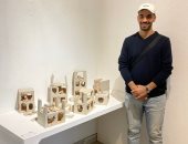 أحد الفنانين المشاركين فى صالون الشباب: الشعب الفلسطينى كالذئاب الصامدة