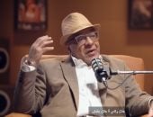 الشاعر عنتر هلال: محمد منير أهم مشروع فني ظهر في آخر 50 سنة.. تجربة متكاملة