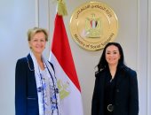 وزيرة التضامن تستعرض جهود الوزارة فى دعم الأسر الأولى بالرعاية