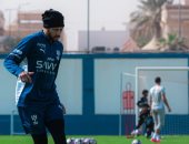 نيمار يقود التدريبات الجماعية للهلال السعودي بعد غياب 45 يومًا.. صور