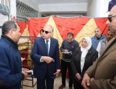 محافظ المنيا يتفقد سوق اليوم الواحد بمنطقة أبو هلال ضمن مبادرة “بداية”