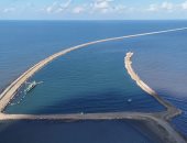 شاهد أحدث صور لمشروع حاجز الأمواج الغربي بميناء دمياط