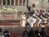 الكنائس الكاثوليكية والأسقفية بمصر تحتفل بعيد الميلاد المجيد.. بطريرك الأقباط الكاثوليك ومطران الكنيسة يصلون من أجل فلسطين والسودان.. الأنبا إبراهيم إسحاق: ميلاد المسيح يأتى ليجدد الـيقين بأن الله حاضر ويلتقينا