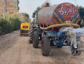 محافظ كفر الشيخ: وضع طبقة الأساس بطريق خليج قبلي بمطوبس تمهيدًا لرصفه