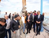 بدء تنفيذ مخطط إحلال وتطوير كوبرى روميل فى مطروح والمحافظ يتفقد الأعمال.. صور