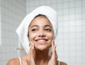 4 خطوات مهمة فى روتين العناية بالبشرة تخلصك من البقع الداكنة بسهولة