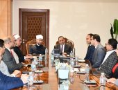 وزير الأوقاف ورئيس التنظيم والإدارة يبحثان موقف مسابقات شغل وظائف أئمة وعمال بالوزارة