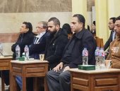 خالد يوسف وعمرو عبد العزيز وإيهاب فهمى ومحمد صلاح آدم بعزاء والد ألفت عمر