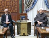 شيخ الأزهر يستقبل وزير الشؤون الإسلامية السنغافوري لبحث سبل دعم الأزهر