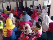 "القومى للمرأة" يجوب القرى والنجوع بأنشطة مبادرة بداية.. جلسات دوار مع السيدات للتوعية بقضايا الأسرة.. مدير الحملات لـ"اليوم السابع": دربنا 10 آلاف قيادة دينية.. وهدفنا الوصول لـ10 ملايين أسرة