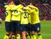 مان يونايتد ضد ساوثهامبتون.. الشياطين تتأخر 1-0 فى الشوط الأول