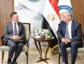 وزير البترول يبحث مع المدير الإقليمى لشيفرون فى مصر خططها الفترة المقبلة