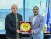 أبو ريدة يستقبل رئيس الاتحاد الموزمبيقي