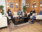 رئيس وكالة الفضاء المصرية يستقبل نظيره الكينى لتعزيز شراكة تكنولوجية تدعم أجندة القارة