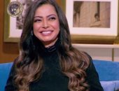داليا مصطفى تروي حكاياتها مع والدتها: "كانت حاسمة وسلاحها ضرب الشبشب"