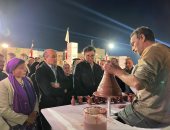 وزير الثقافة يتفقد استعدادات انطلاق فعاليات الأيام الثقافية المصرية فى قطر