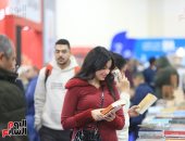 معرض الكتاب يستقبل زواره فى يومه السادس