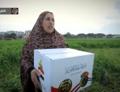 هي دي مصر اللي بنعشقها.. لأول مرة الأمن المركزي يوزع مساعدات على البسطاء في عيد الشرطة.. صور