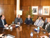 رئيس جامعة حلوان يستقبل وفدا من جامعة مايو لتطوير مستشفى الطلبة