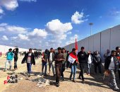 تواصل تدفق مستمر لآلاف المصريين نحو معبر رفح دعمًا لفلسطين.. فيديو وصور