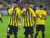 الاتحاد يتخطى الخلود 4-3 في مباراة ماراثونية بالدوري السعودي.. فيديو