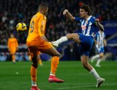 إسبانيول يهزم الريال ويشعل صراع صدارة ترتيب الدوري الإسباني مع أتلتيكو مدريد