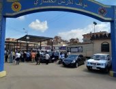 تفاصيل خطة الدقهلية لنقل المواقف العشوائية من داخل الكتلة السكنية إلى خارجها.. المحافظ: إنشاء موقف حضارى بالمنصورة يستوعب 500 سيارة.. وآخر بدكرنس بمساحة 4 آلاف متر ويستوعب 546 سيارة.. وموقفين بالسنبلاوين