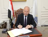محافظ القاهرة يطالب المواطنين الابتعاد عن اللوحات الإعلانية وأعمدة الإنارة غدًا