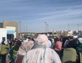 زحام لتوقيع الرواية الجديدة لـ خولة حمدى فى معرض الكتاب